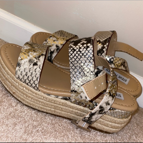 Steve Madden platform Snakeskin sandals - Picture 2 of 2